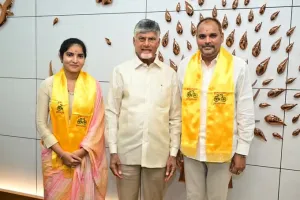 చంద్రబాబు సమక్షంలో టీడీపీలో చేరిన చిన్న శ్రీను