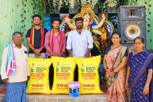 యూరియా కోసం గణపతి మండపంలో లక్కీ డ్రా.. నిజామాబాద్‌లో వినూత్న నిరసన