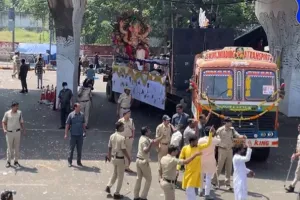 వినాయక నిమజ్జనంపై హైదరాబాద్ ట్రాఫిక్ పోలీసుల కీలక సూచనలు