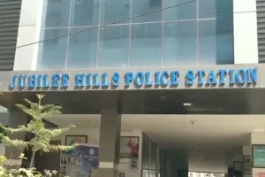 జూబ్లీహిల్స్‌లో భారీ చోరీ.. వ్యాపారి ఇంట్లో వజ్రాభరణాలు మాయం!