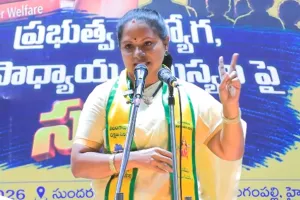 మాట తప్పడం, మడమ తిప్పడం రేవంత్ రెడ్డి ట్రేడ్‌మార్క్: కవిత