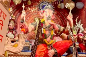 హైదరాబాద్ గణేష్ మండపంలో రామాయణం థీమ్