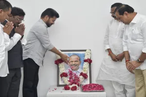 వైఎస్సార్ ప్రజల హృదయాల్లో చిరస్థాయిగా నిలిచిన మహానేత: సీఎం రేవంత్‌రెడ్డి