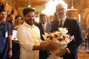 తాజ్ ఫలక్‌నుమా ప్యాలెస్‌లో ప్రిన్స్ రహీమ్ అగా ఖాన్-Vతో సీఎం రేవంత్ రెడ్డి భేటీ