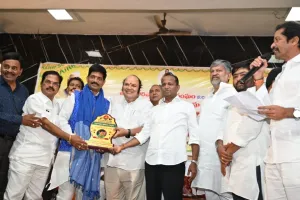 చండూర్ మున్సిపల్ చైర్ పర్సన్ డా. కోడి శ్రీనివాసులుకు ఘన సన్మానం. 
