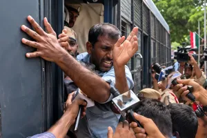 జాబ్ క్యాలెండర్ వెంటనే ప్రకటించాలంటూ అసెంబ్లీ వ‌ద్ద‌ నిరుద్యోగుల ఆందోళన 