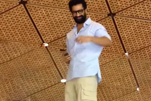 యాపిల్ స్టోర్‌లో విక్కీ కౌశల్ సందడి.. కొత్త ఐఫోన్ 18 కొనుగోలు